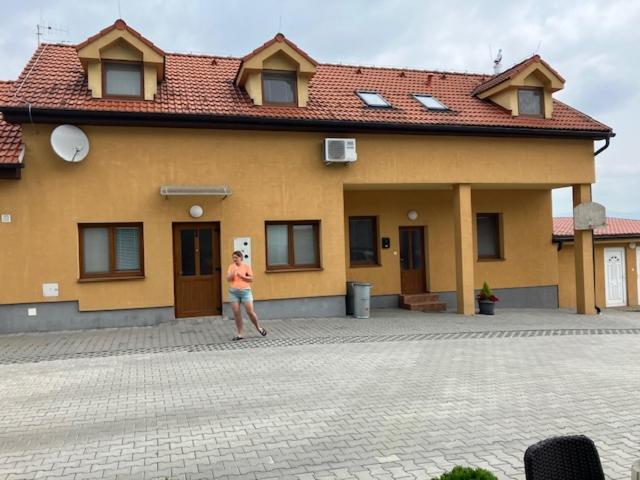 Apartmanovy Dom Slavia Lägenhet Bojnice Exteriör bild