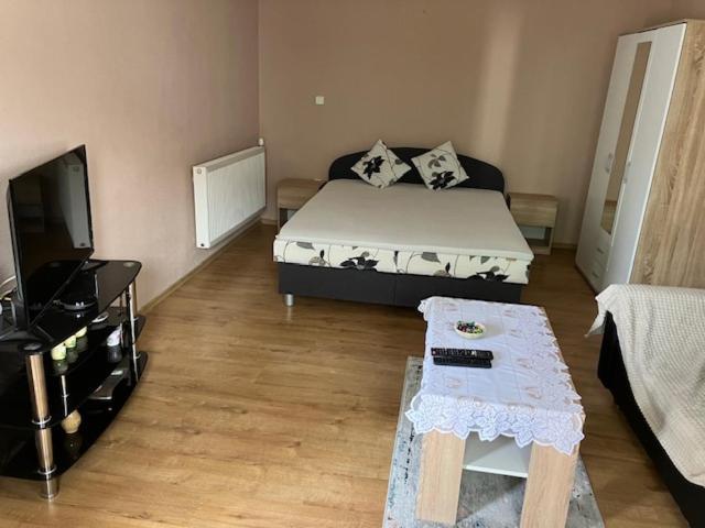 Apartmanovy Dom Slavia Lägenhet Bojnice Exteriör bild