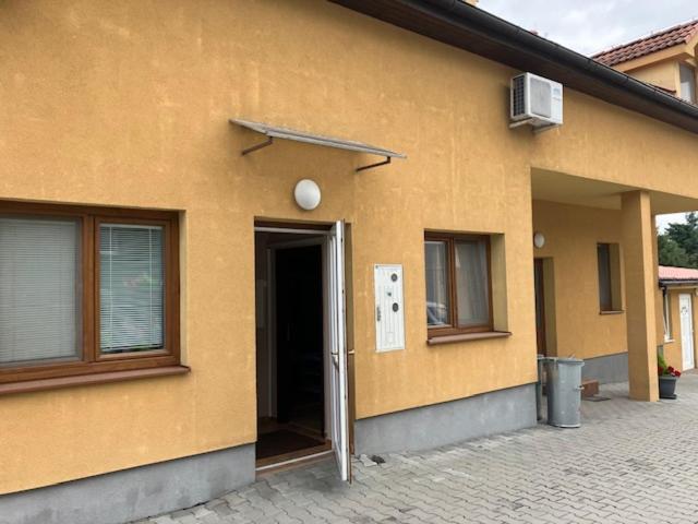 Apartmanovy Dom Slavia Lägenhet Bojnice Exteriör bild